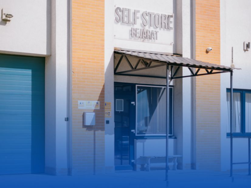 Self Store Váci út - ügyfélszolgálati iroda bejárat | © Self Store Budapest