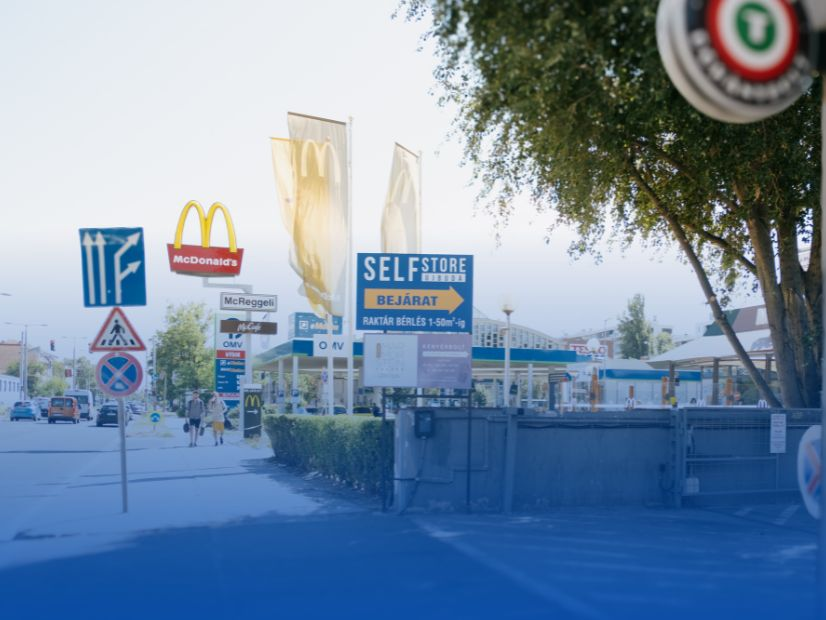 Self Store Újbuda ügyfélszolgálat bejárat | © Self Store Budapest
